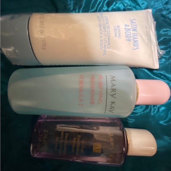 🧴 Mary Kay & Olay Beauty Bundle - Picture 6 of 7